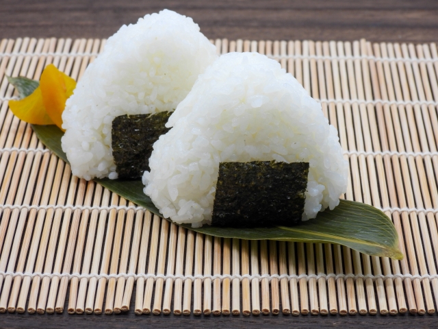 やっぱりごはんがよい訳_おにぎり